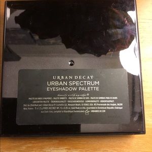 Urban Decay Urban Spectrum eyeshadow palette